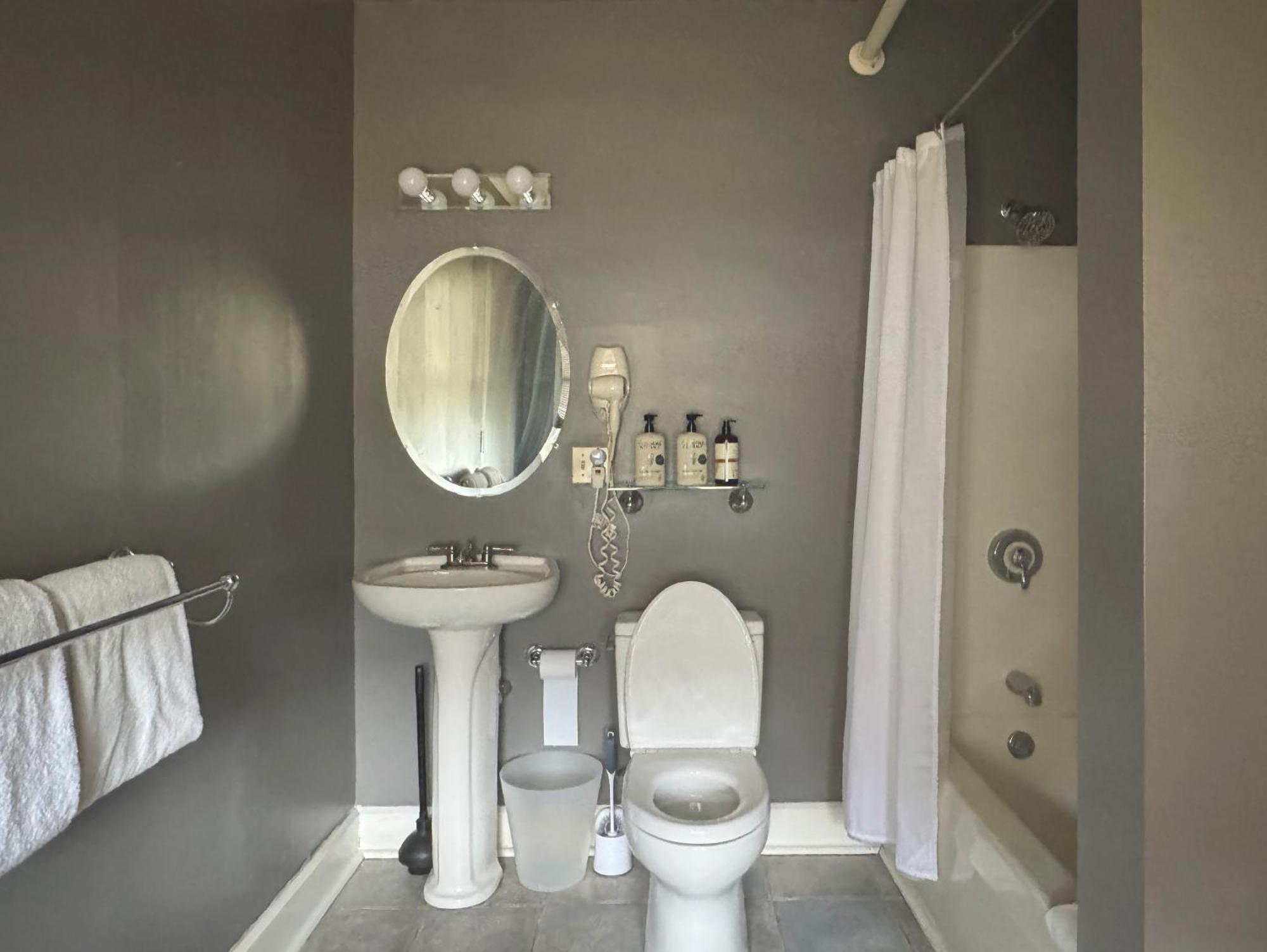 The Revival House Hotell Adams Eksteriør bilde